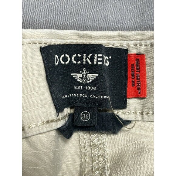 Lot Of 2 Dockers Men 36 Solid Khaki Cotton Smart Tech 360 Cargo Short - Picture 12 of 13